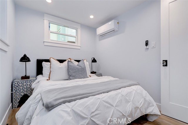 120 36th Place, Manhattan Beach, California 90266, 3 Bedrooms Bedrooms, ,2 BathroomsBathrooms,Residential,Sold,36th,SB23014621