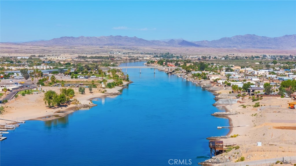 https://media.crmls.org/medias/069bc734-da43-42c2-a402-946cb221d366.jpg?preset=X-Large