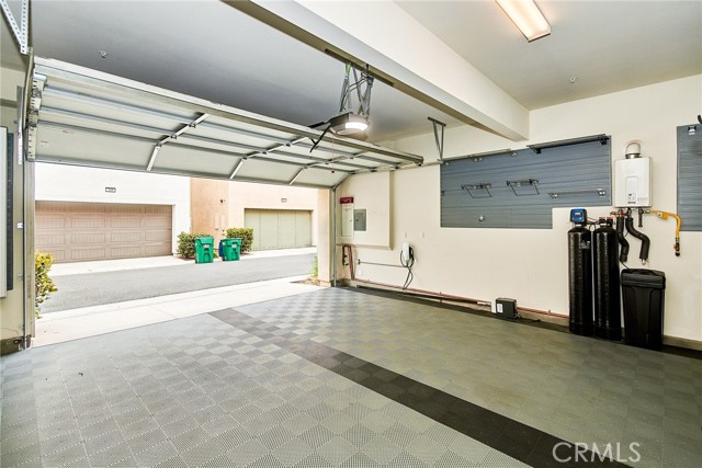 320 Magnet, Irvine CA: https://media.crmls.org/medias/069c136e-586a-4367-90bf-821f2c3ea153.jpg