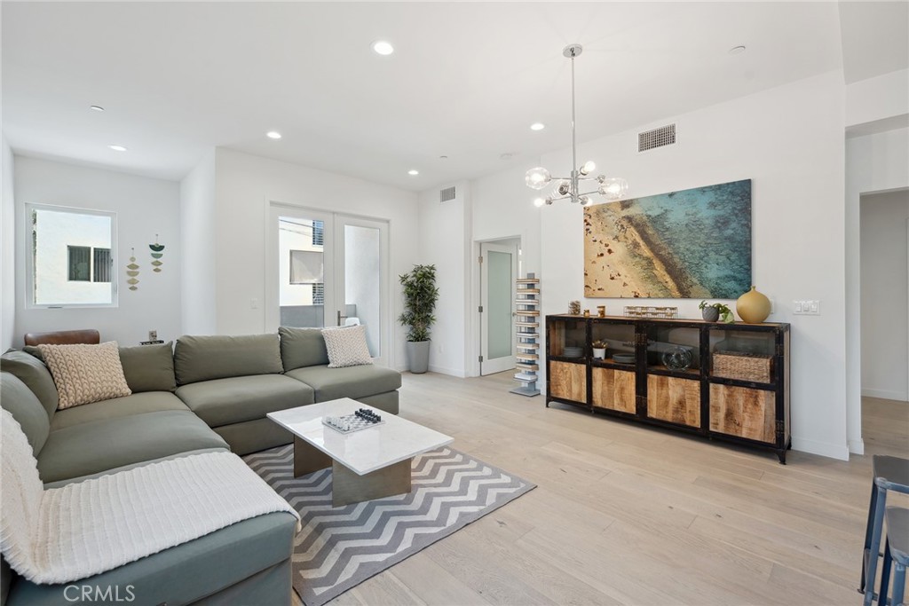 1746 Garfield Place #203