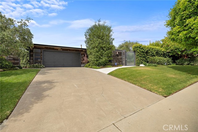 Detail Gallery Image 9 of 38 For 3007 Harbor View, Corona Del Mar,  CA 92625 - 3 Beds | 2/1 Baths