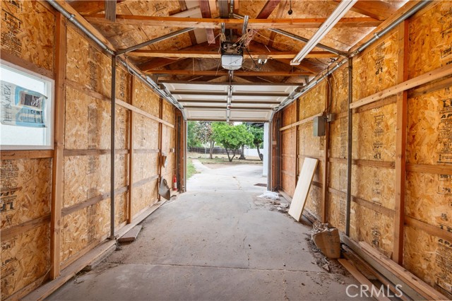 424 E Victoria Street, Rialto CA: https://media.crmls.org/medias/069d4cef-b6d5-433a-b553-e99540dc4f88.jpg