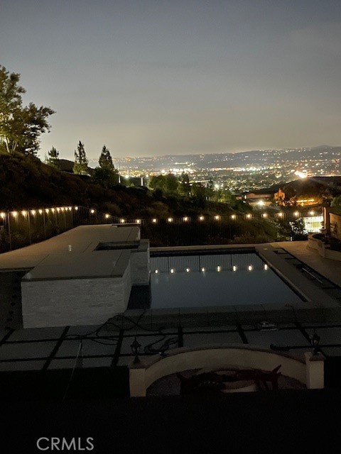 https://media.crmls.org/medias/069df162-1f0c-4d78-8471-44dfdaad10c6.jpg?preset=X-Large
