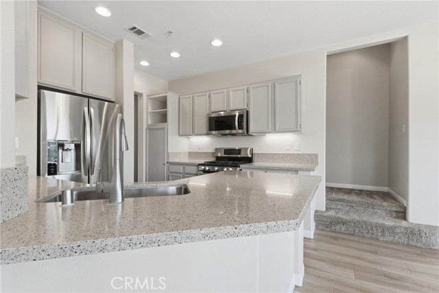 Detail Gallery Image 10 of 42 For 33576 Winston a,  Temecula,  CA 92592 - 2 Beds | 2 Baths