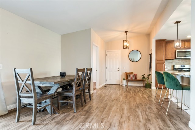 33278 Colorado, Yucaipa CA: https://media.crmls.org/medias/069e855d-e753-40b9-a113-537a99afb944.jpg