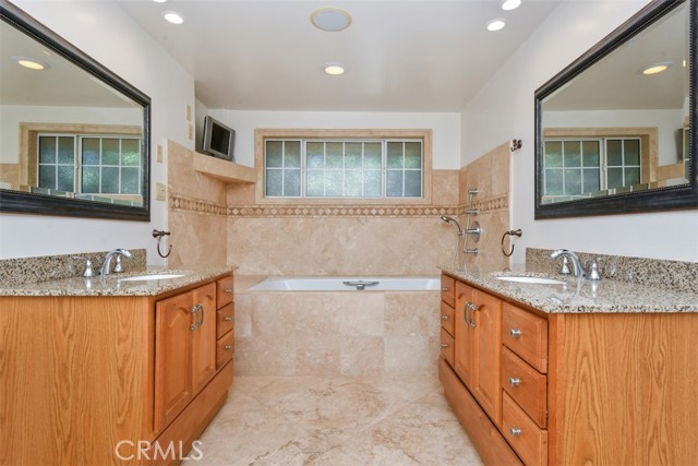 Image 31 of 47 For 16641 Adlon  