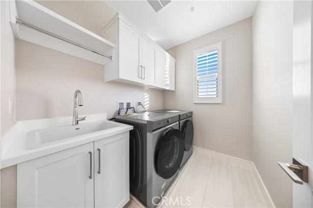 Detail Gallery Image 16 of 36 For 130 Mezza Luna, Irvine,  CA 92602 - 4 Beds | 3 Baths