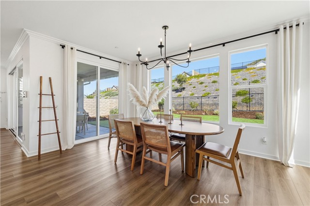 Detail Gallery Image 24 of 74 For 28445 Sunny Ridge Terrace, Castaic,  CA 91384 - 4 Beds | 3/1 Baths