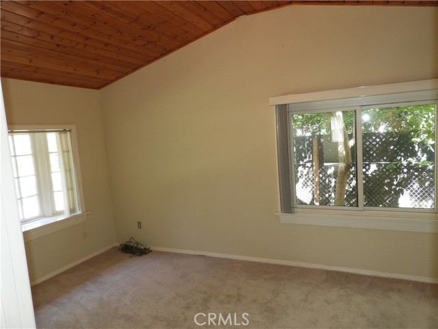 Detail Gallery Image 4 of 15 For 1554 Las Lunas St, Pasadena,  CA 91106 - 3 Beds | 2 Baths