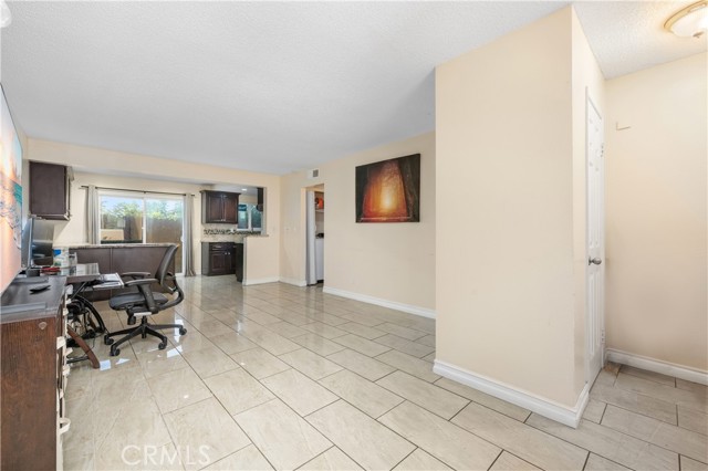 Detail Gallery Image 7 of 36 For 21522 Belshire Ave #8,  Hawaiian Gardens,  CA 90716 - 2 Beds | 2 Baths