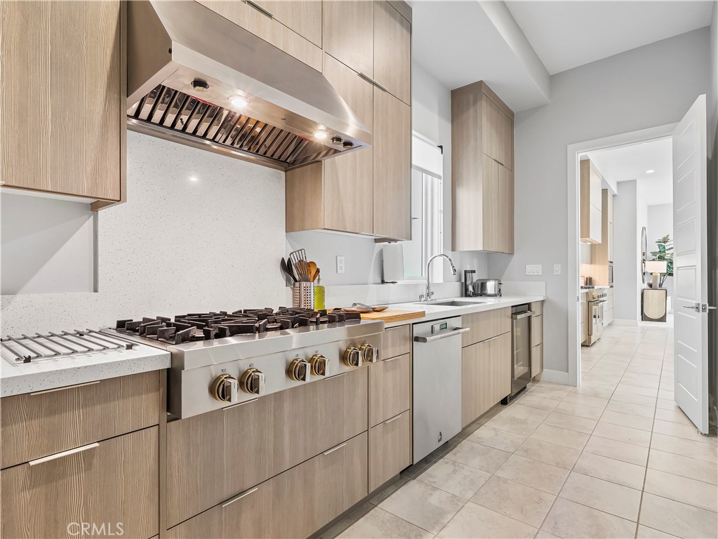 https://media.crmls.org/medias/06a15d59-c6a9-4d1e-abe0-850944d26978.jpg?preset=X-Large