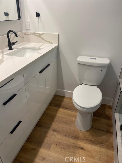 Detail Gallery Image 10 of 17 For 7051 Garden Grove, Reseda,  CA 91335 - 3 Beds | 2 Baths