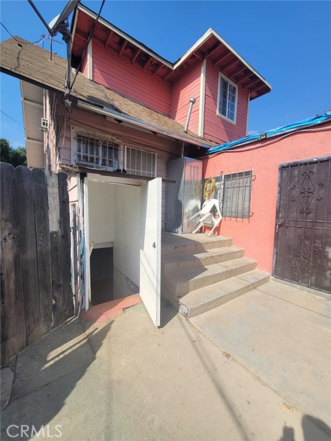 Detail Gallery Image 11 of 25 For 2920 Van Buren Pl, Los Angeles,  CA 90007 - 4 Beds | 2 Baths