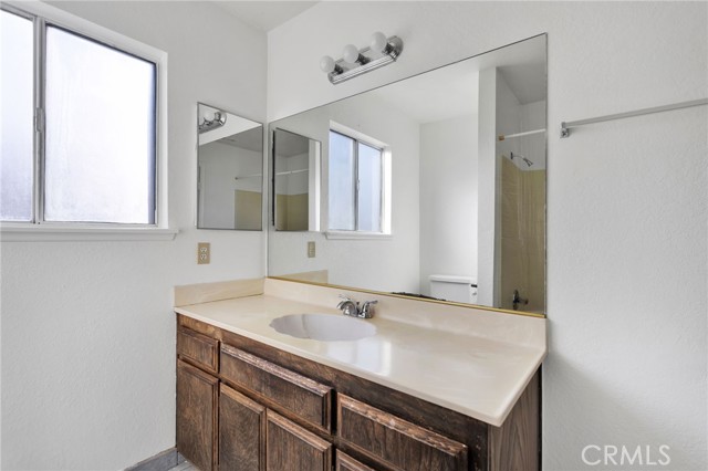 Detail Gallery Image 18 of 38 For 12851 Desert Creek, Victorville,  CA 92395 - 3 Beds | 2 Baths