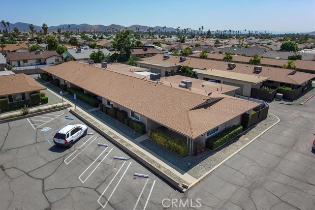 615 S Palm Avenue, Hemet CA: https://media.crmls.org/medias/06a2bde5-2a95-40fd-84c4-504da5f14176.jpg