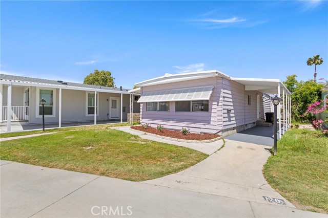 Detail Gallery Image 2 of 39 For 5800 Hamner Ave #178,  Corona,  CA 91752 - 3 Beds | 2 Baths