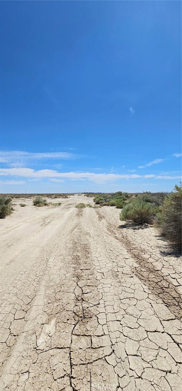 0 W Avenue E, Lancaster CA: https://media.crmls.org/medias/06a38aa9-7334-4508-9676-ba63d777d3cd.jpg