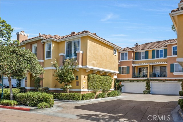 1501 Reggio Aisle, Irvine CA: https://media.crmls.org/medias/06a401bd-57de-4c4b-a35e-72ceb4647436.jpg