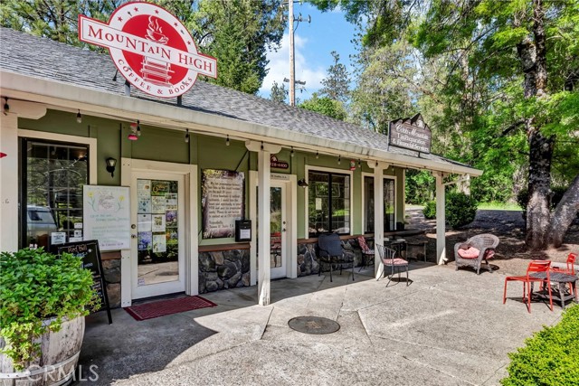 0, Cobb CA: https://media.crmls.org/medias/06a48f31-0a19-4802-ba9c-f3417de977e5.jpg