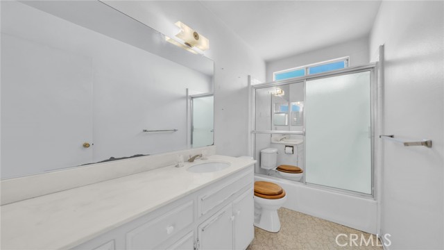 824 W 6th Street, San Pedro CA: https://media.crmls.org/medias/06a4f402-630f-41f1-a800-e669bdd1cc17.jpg