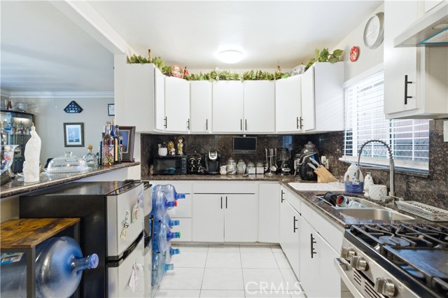 Detail Gallery Image 10 of 41 For 12118 Barnwall, Norwalk,  CA 90650 - 4 Beds | 2 Baths