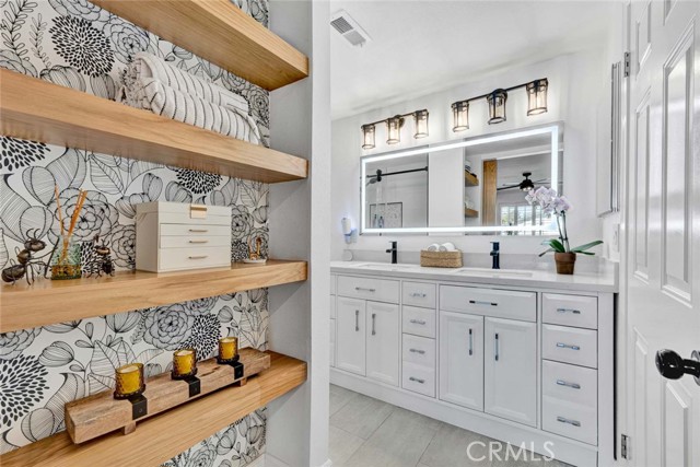 Detail Gallery Image 7 of 40 For 18397 Colville St, Fountain Valley,  CA 92708 - 4 Beds | 2/1 Baths