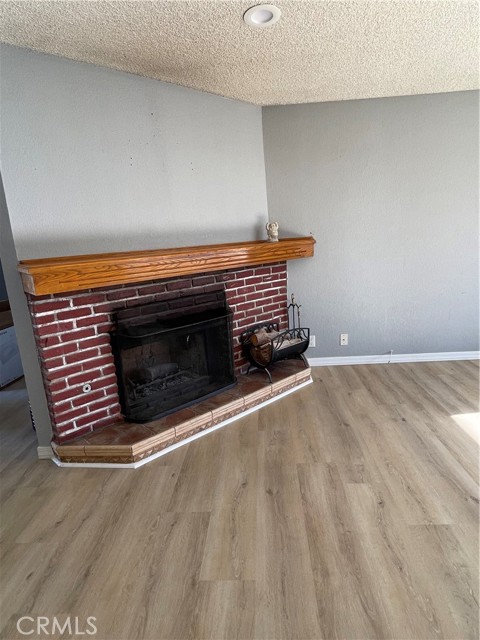 Detail Gallery Image 4 of 11 For 14199 Havasu Rd, Apple Valley,  CA 92307 - 3 Beds | 2 Baths