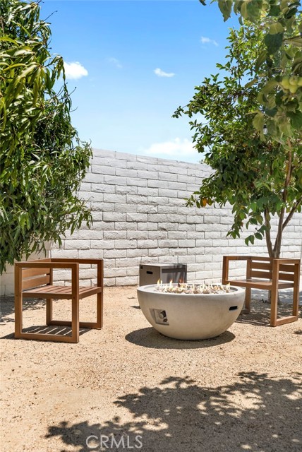 Detail Gallery Image 5 of 20 For 2214 Edna Dr, Santa Ana,  CA 92706 - 4 Beds | 3 Baths