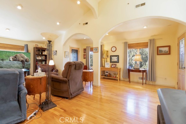 Detail Gallery Image 10 of 69 For 2717 Hillcrest Ct, –,  CA 93222 - 2 Beds | 2/1 Baths