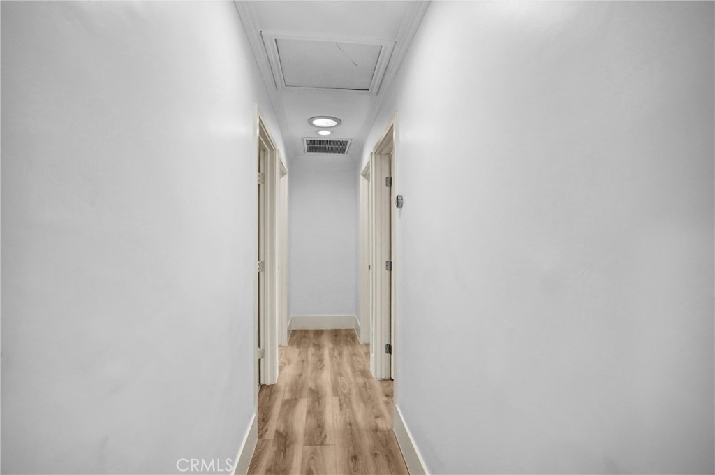 https://media.crmls.org/medias/06a6dd9f-c777-4037-92e1-db49526a5611.jpg?preset=X-Large