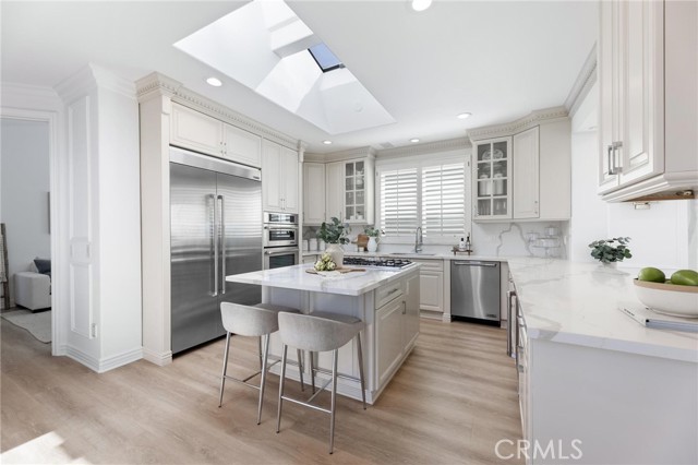 Image 16 of 62 For 2304 Hermosa Avenue