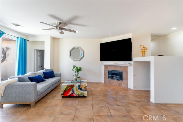 67760 Rio Vista Drive, Cathedral City CA: https://media.crmls.org/medias/06a7c540-71c0-4d54-a1ac-3b57fd90da7c.jpg