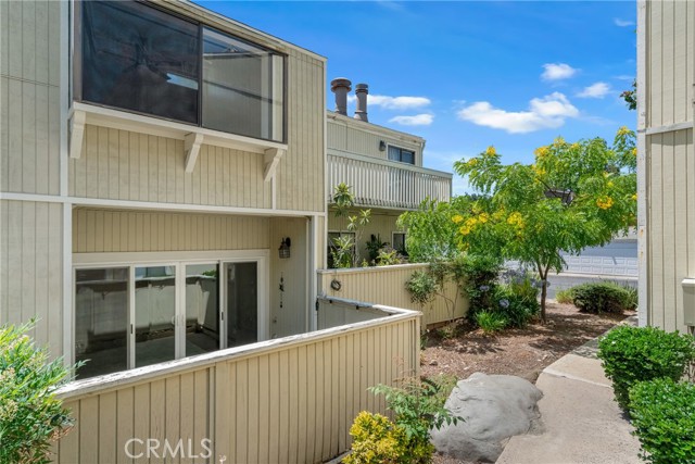 662 Sycamore Avenue, Claremont CA: https://media.crmls.org/medias/06a7e339-deae-47c4-ba96-0c79bdc9f43f.jpg