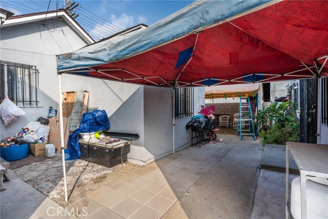 Detail Gallery Image 27 of 38 For 6118 S Main, Los Angeles,  CA 90003 - 6 Beds | 3/2 Baths