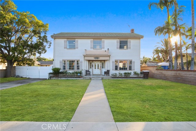 Detail Gallery Image 3 of 26 For 853 S Lemon St, Anaheim,  CA 92805 - 4 Beds | 2/1 Baths