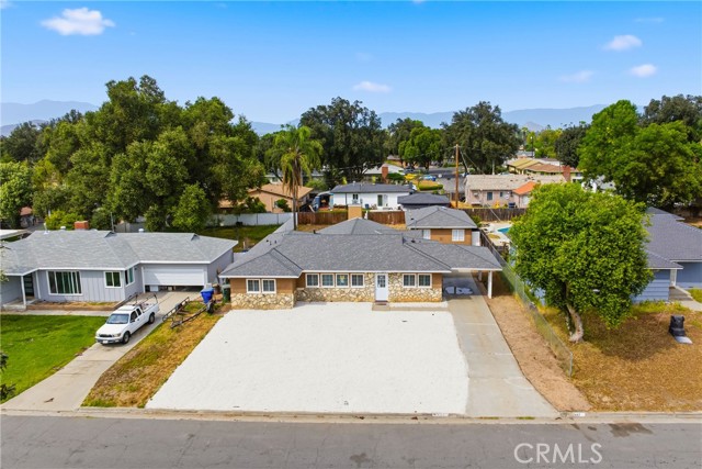 Front Image Thumbnail for CRIV26069104