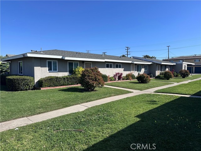 Detail Gallery Image 3 of 17 For 7832 Ronald Drive, Huntington Beach,  CA 92647 - 4 Beds | 3 Baths
