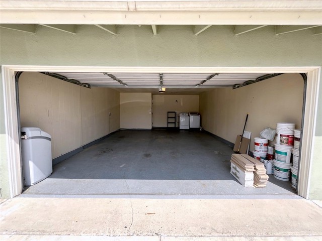 7811 Rhine Drive, Huntington Beach CA: https://media.crmls.org/medias/06ac963d-0bbe-4e07-bd03-f47061348503.jpg