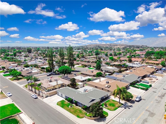 26363 Hemet Street, Hemet CA: https://media.crmls.org/medias/06ad3d1f-6a01-4baa-901e-4e3b14641759.jpg
