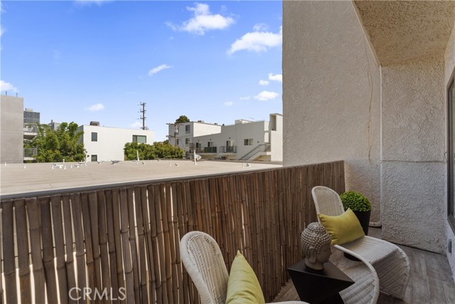 Detail Gallery Image 9 of 48 For 1616 Granville Ave #202,  Los Angeles,  CA 90025 - 2 Beds | 2 Baths