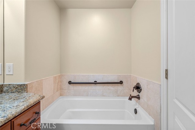 Detail Gallery Image 15 of 26 For 901 Deep Valley Dr #104,  Rolling Hills Estates,  CA 90274 - 2 Beds | 2 Baths