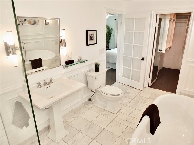 Detail Gallery Image 18 of 22 For 4132 E Theresa St, Long Beach,  CA 90814 - 2 Beds | 2 Baths