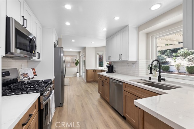3302 Braemar Lane, Corona CA: https://media.crmls.org/medias/06ae7d27-95c4-4676-aa02-00c0570e5a1c.jpg