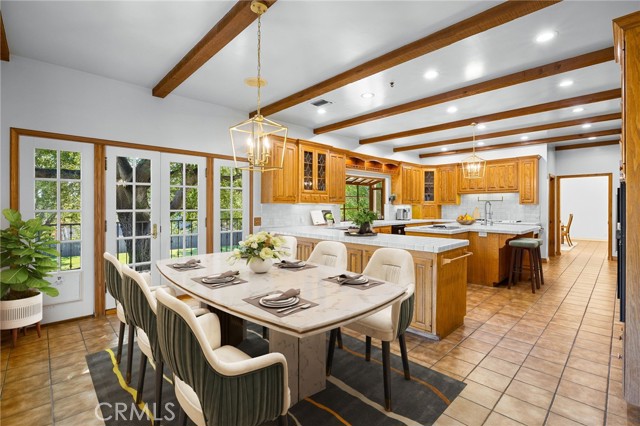 533 E Sierra Madre Avenue, Glendora CA: https://media.crmls.org/medias/06ae8909-8cbd-464b-aa6e-772e3a6e0db9.jpg