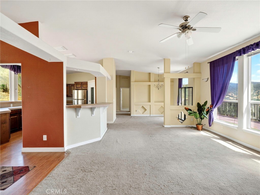 https://media.crmls.org/medias/06ae94eb-c3a1-4efa-983f-6744dca89ec6.jpg?preset=X-Large