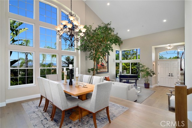 Detail Gallery Image 8 of 50 For 3941 Rock Hampton Dr, Tarzana,  CA 91356 - 5 Beds | 3 Baths