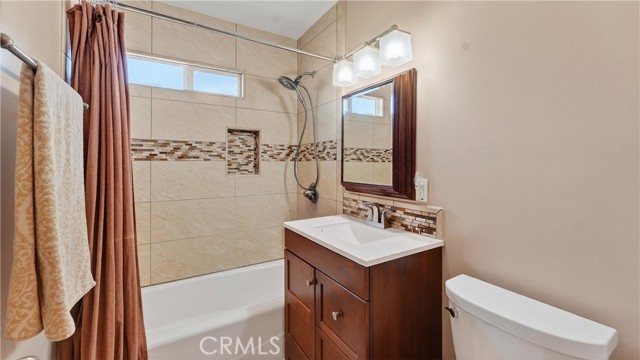 Detail Gallery Image 18 of 34 For 1107 W 210th St, Torrance,  CA 90502 - 4 Beds | 2 Baths