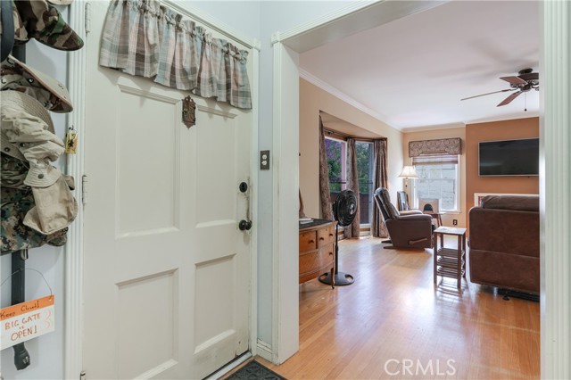 Detail Gallery Image 9 of 33 For 2707 Windsor Ave, Altadena,  CA 91001 - 2 Beds | 2 Baths
