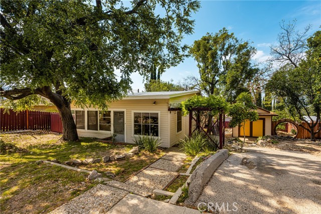 Detail Gallery Image 3 of 40 For 4939 Lowell Ave, La Crescenta,  CA 91214 - 3 Beds | 1 Baths