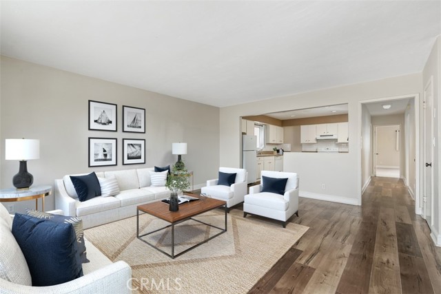 Detail Gallery Image 11 of 23 For 420 1/2 Narcissus, Corona Del Mar,  CA 92625 - 2 Beds | 1 Baths